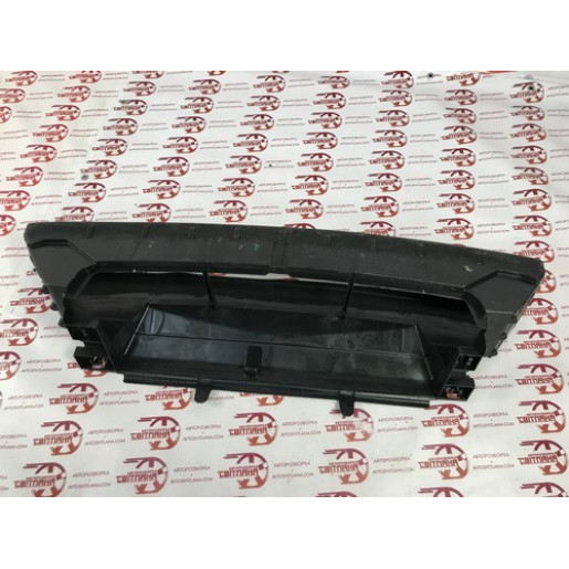 Воздухозаборник Renault Trafic III 2014-2021 214772888R